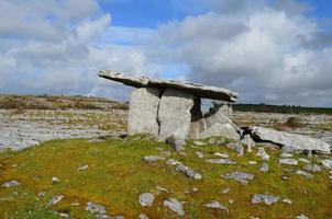 Poulnabrone portal túmulo na Irlanda foto
