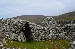 fantástica coleção permanente de cabanas de colmeia na irlanda foto