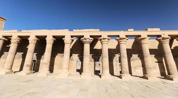 edifício no templo de philae, aswan, egito foto