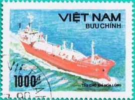selos postais impressos no vietnã mostram navio no mar foto
