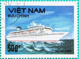 selos postais impressos no vietnã mostram navio no mar foto