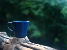 xícara de café e design de café com leite com café de estilo de vida foto
