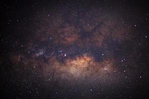 close-up da Via Láctea, fotografia de longa exposição, com grãos foto