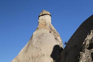 formações rochosas no vale dos monges de pasabag, capadócia, nevsehir, turquia foto