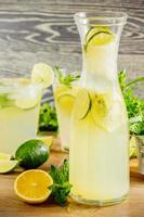 bebida de limonada fresca