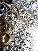 resumos de água bolhas líquido temporada gotas de perto foto