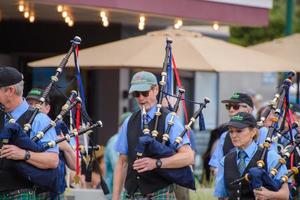 4 de julho de 2022 larkspur califórnia eua, corte madera larkspur desfile de 4 de julho, mcintosh pipe band foto