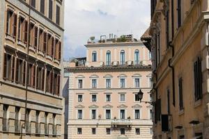 fachada de um edifício em Roma, Itália foto