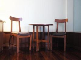 cadeiras de café e estilo de decoração interior foto