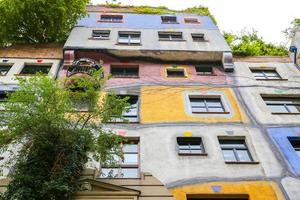 Hundertwasserhaus em Viena, Áustria foto