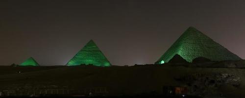 complexo de pirâmide de gizé no cairo, egito foto