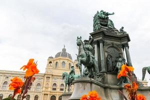 Imperatriz Maria Theresia monumento em Viena, Áustria foto