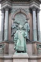 Imperatriz Maria Theresia monumento em Viena, Áustria foto