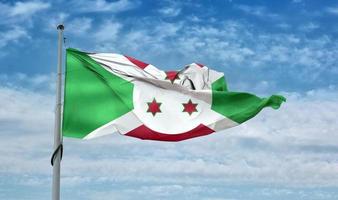 bandeira do burundi - bandeira de tecido acenando realista foto