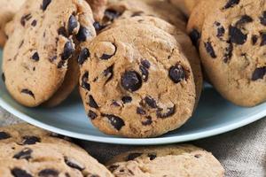 biscoitos de farinha de trigo e chocolate foto