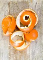 tangerina de laranja madura descascada foto