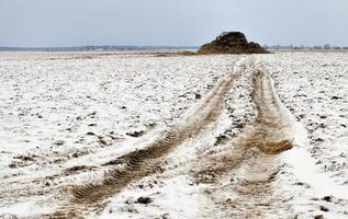 estrada de inverno para carros foto