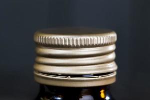 garrafa de vidro com medicamentos foto