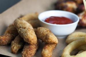 pratos de cozinha americana de filé de peito de frango foto