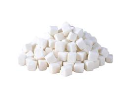 açúcar refinado isolado no branco