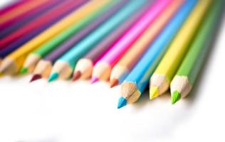 conjunto de lápis de cor multi desenho com espaço de cópia foto