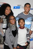 los angeles, 2 de dezembro - yara shahidi, marcus scribner, marsai martin, miles brown no 102 7kiis fm s jingle ball 2016 no grampos center em 2 de dezembro de 2016 em los angeles, ca foto