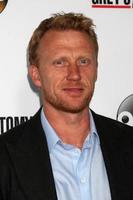 los angeles, 28 de setembro - kevin mckidd na festa do 200º show de anatomia cinza na colônia em 28 de setembro de 2013 em los angeles, ca foto