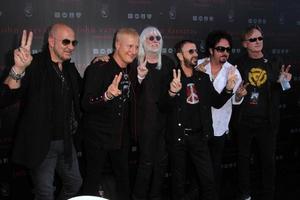 los angeles, 21 de setembro - john varvatos, gregg bissonette, edgar winter, ringo starr, steve lukather, richard page, joe walsh at the john varvatos e ringo starr celebram o dia internacional da paz foto