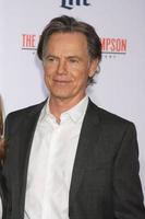 los angeles, 27 de janeiro - bruce greenwood no american crime story, the people voj simpson estréia no village theatre em 27 de janeiro de 2016 em westwood, ca foto