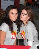 los angeles, 6 de outubro - nadia bjorlin, michelle stafford at the light the night the walk to be be the leucemia-lymphoma society at sunset-gower studios on 6 de outubro de 2013 em los angeles, ca foto