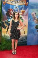 los angeles, 22 de março - mae whitman na estréia do filme pirata fadas no Walt Disney Studios lot em 22 de março de 2014 em burbank, ca foto