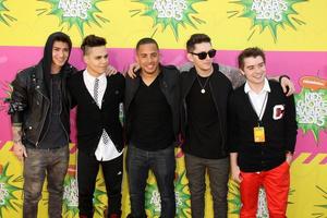 los angeles, 23 de março - meia-noite vermelha chega ao 26º prêmio anual kids choice awards no usc galen center em 23 de março de 2013 em los angeles, ca foto