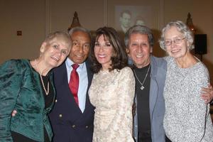 los angeles, 23 de novembro - na festa de aniversário de 90 anos de molly wolveck no salão de festas brandview em 23 de novembro de 2014 em glendale, ca foto