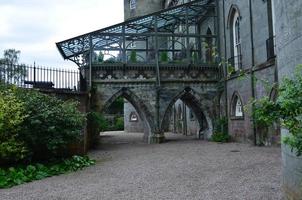 ponte sobre o fosso seco no castelo de inveraray foto