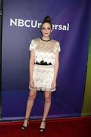 los angeles, 3 de agosto - carly chaikin no nbcuniversal cable tca tour de imprensa no verão de 2016 no beverly hilton hotel em 3 de agosto de 2016 em beverly hills, ca foto