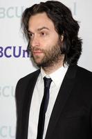 los angeles, 6 de janeiro - chris d elia chega à festa de inverno tca universal all-star da nbc no athenauem em 6 de janeiro de 2012 em pasadena, ca foto