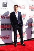 los angeles, 17 de fevereiro - olivier martinez chega ao streamy awards 2013 no hollywood palladium em 17 de fevereiro de 2013 em los angeles, ca foto