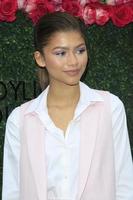 los angeles, 13 de junho - zendaya coleman na fundação ladylike 7º almoço anual de bolsa de estudos para mulheres de excelência no hotel de luxo em 13 de junho de 2015 em los angeles, ca foto