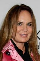 los angeles, 10 de setembro - catherine bach chegando na festa rosa de 2011 em drai s, w hollywood em 10 de setembro de 2011 em los angeles, ca foto