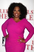 los angeles, 12 de agosto - oprah winfrey no lee daniels the butler la premiere no regal 14 theaters em 12 de agosto de 2013 em los angeles, ca foto