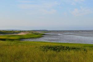 belas vistas da ponte de pólvora e da baía de duxbury foto