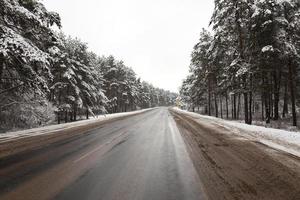 estrada rural no inverno foto