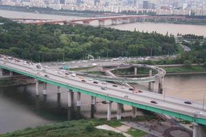 estrada eungbongsan e a paisagem circundante foto