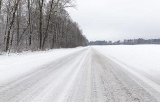 neve na estrada foto