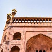 detalhe arquitetônico da mesquita jama masjid, antiga delhi, índia, a arquitetura espetacular da mesquita jama masjid em delhi 6 durante a temporada de ramzan, a mesquita mais importante da índia foto