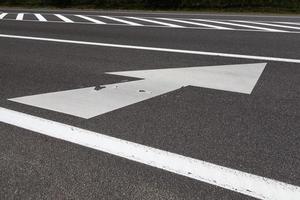 parte de um complexo sistema de regulação do trânsito que garante a segurança na estrada foto