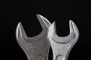 chaves de metal em aço para trabalhos de instalação foto