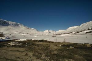 estância de esqui na noruega em gelo e neve foto