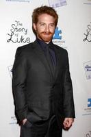 los angeles, 2 de abril - seth green chega à história de luke los angeles estréia no teatro music hall em 2 de abril de 2013 em beverly hills, ca foto