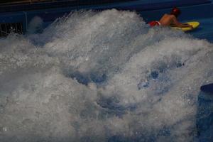 ondas grandes nos banhos aquaticum em budapeste foto